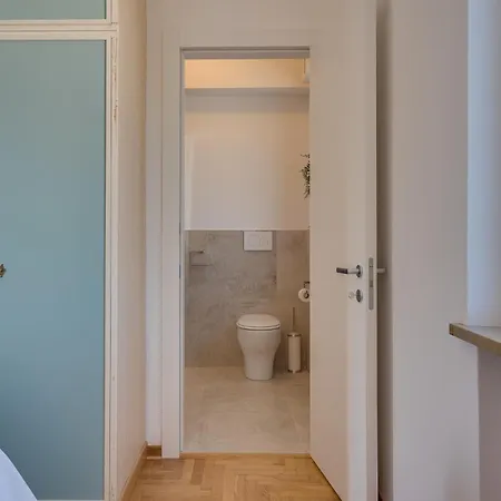 Heaven 11 Design Con Vista Castello E Garage Box アパート *